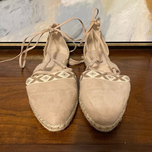 Nine West Women 8M Beige Canvas Boho Flat Sandel Ankle Tie Beaded Slip Ons - Picture 2 of 12